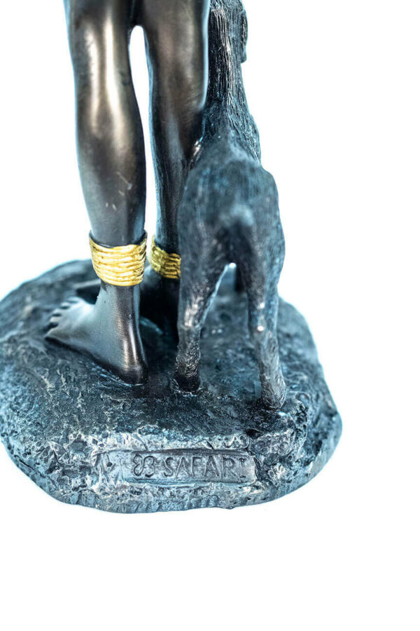 figurine, dinka lady with lamb, base detail